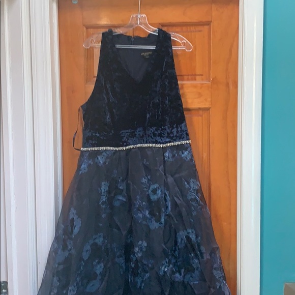 Blue Evening Dress - Picture 2 of 3